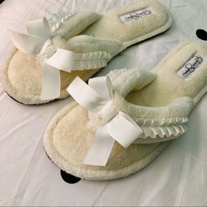 Jessica Simpson cute fuzzy slippers